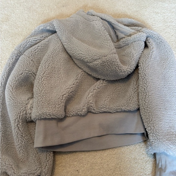 ALO Yoga Faux Fur Sherpa Jacket size xs - Picture 4 of 4
